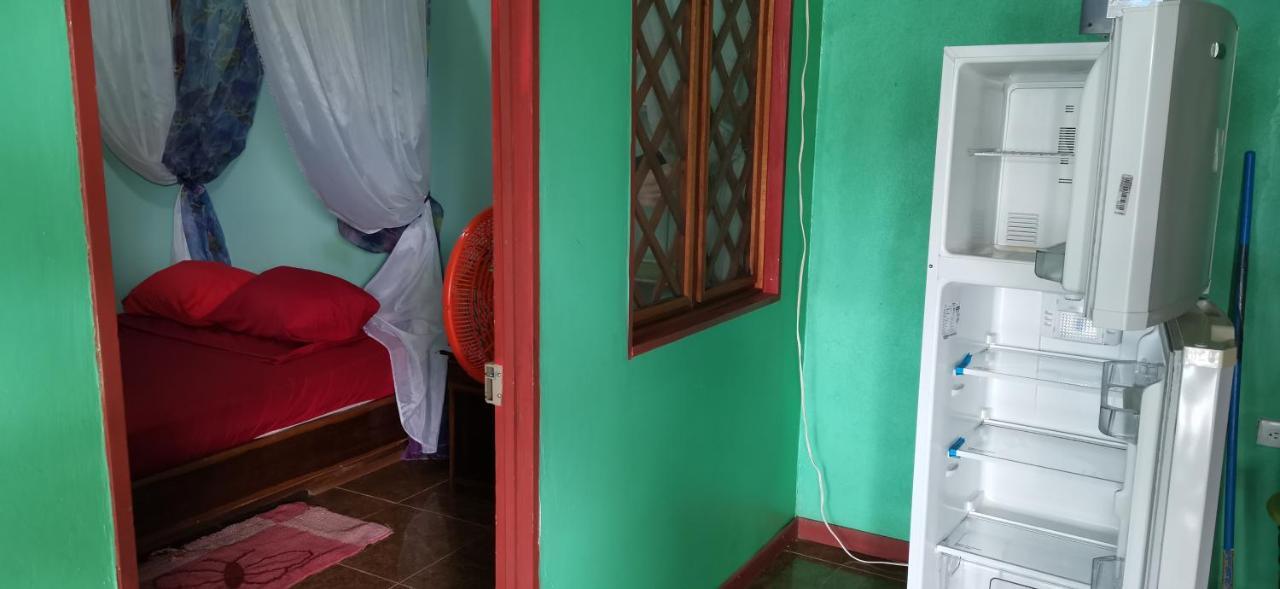 Cabinas Mitchaelle'S Puerto Viejo de Talamanca Exteriör bild